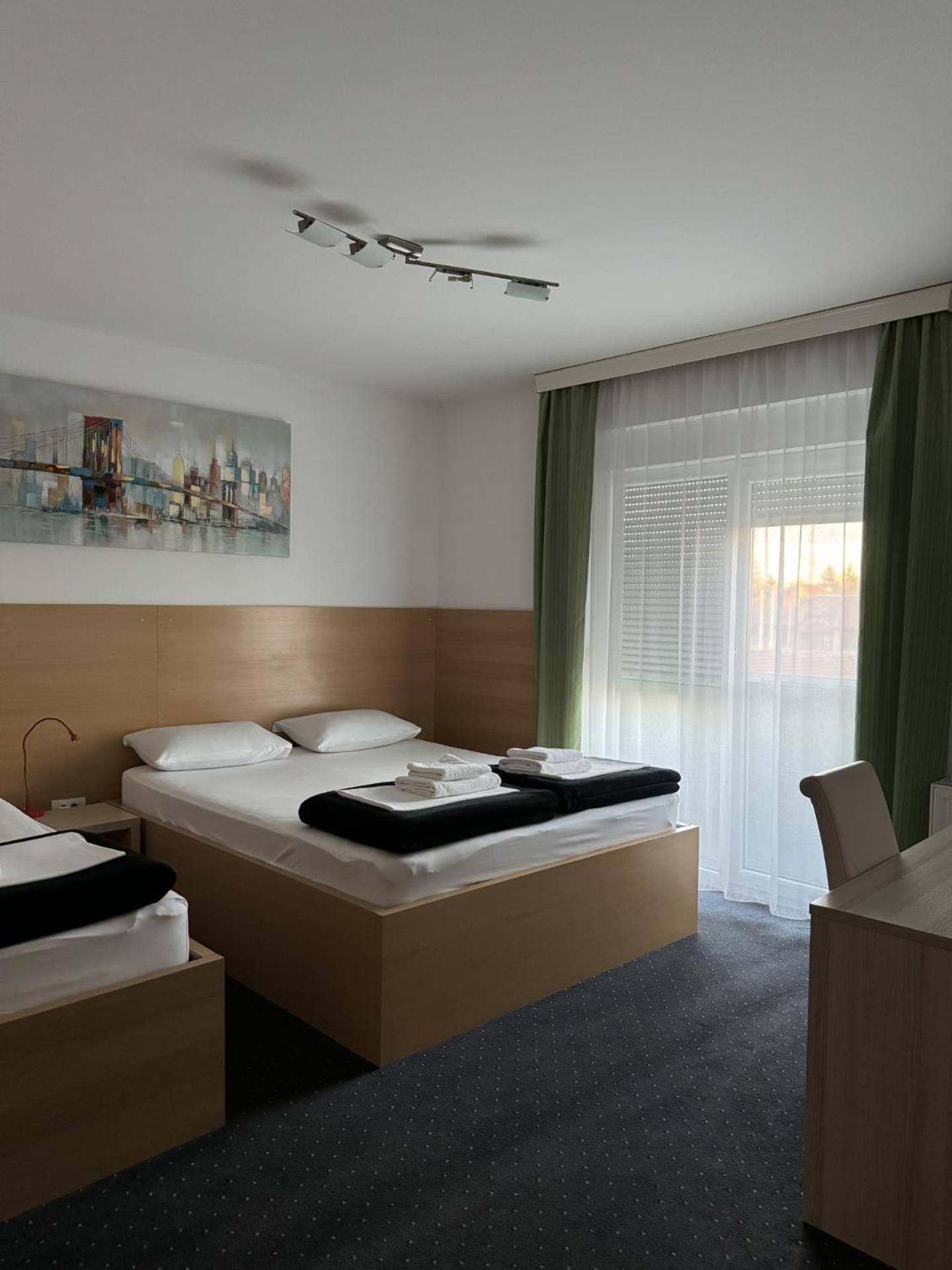 Pansion Komfor Fitea Osijek Exteriér fotografie